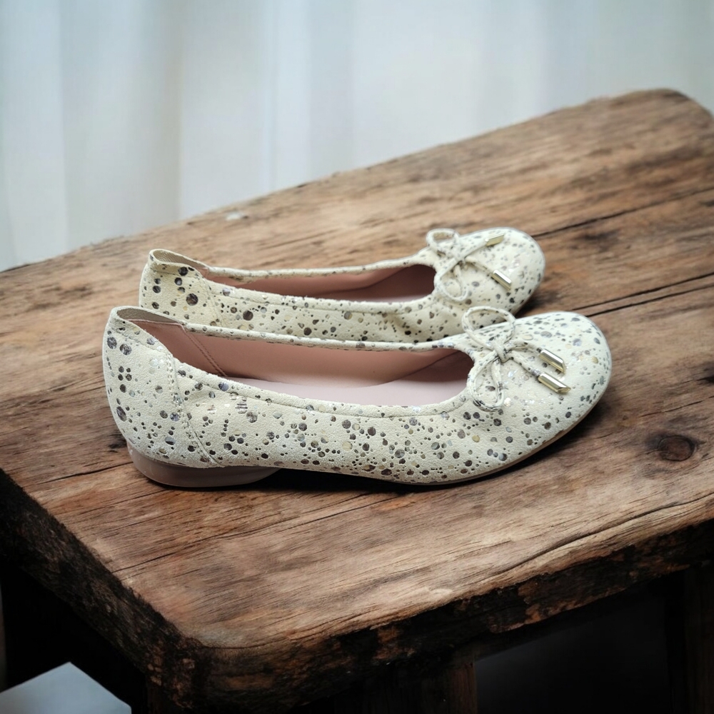 Sabrinas Everlane Cream Ballet Flats with Bow Size 37 - Picture 2 of 5